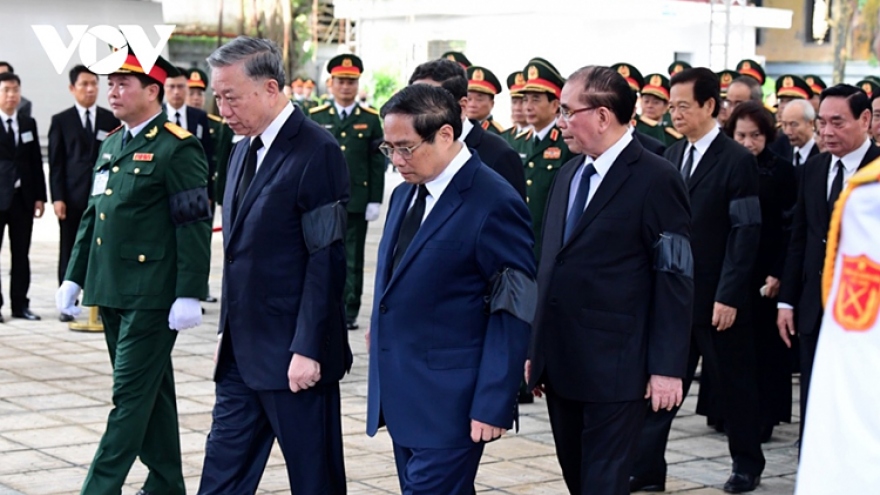 Senior Vietnamese leaders pay respects to Party General Secretary Nguyen Phu Trong